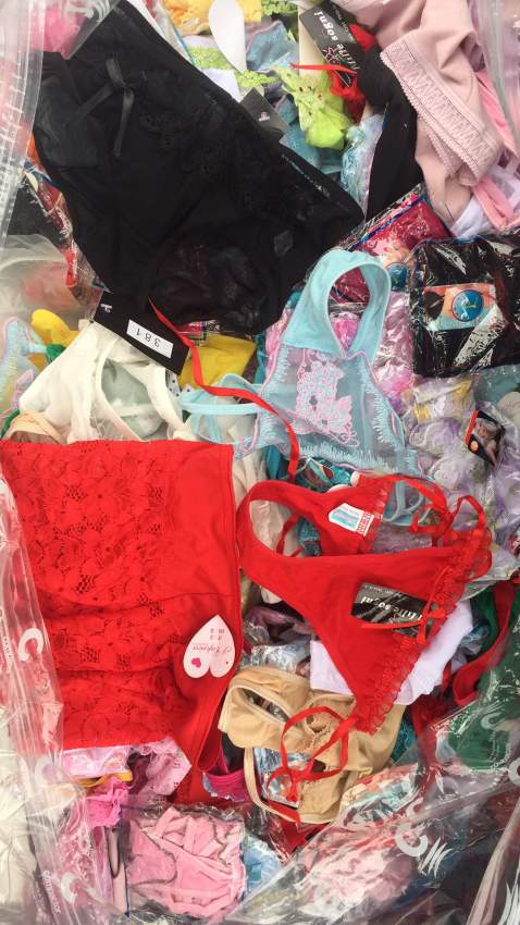 String, culottes, boxer on Aster Vender