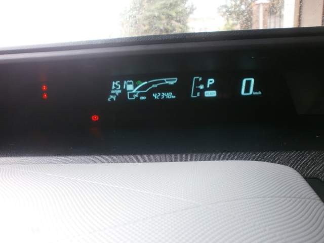 TOYOTA AQUA - 8 - Family Cars  on Aster Vender