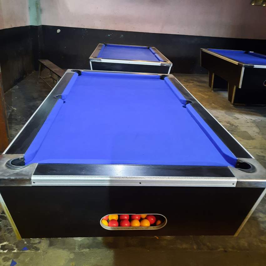 Hainsworth Pure Wool Blue Pool Table Cloth (Per table)