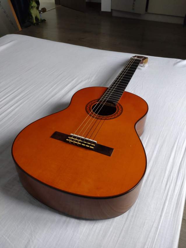 YAMAHA C70 Classical guitar - 4 - Accoustic guitar  on Aster Vender