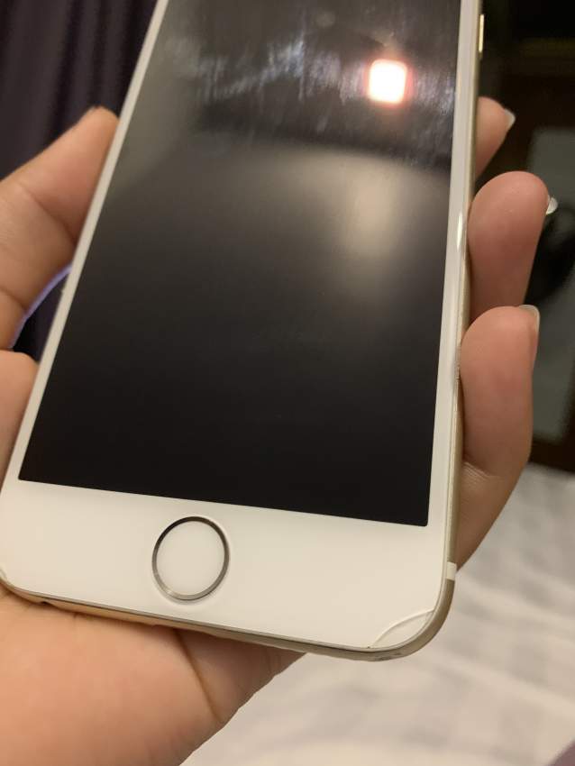 Iphone 6 Gold - 1 - iPhones  on Aster Vender