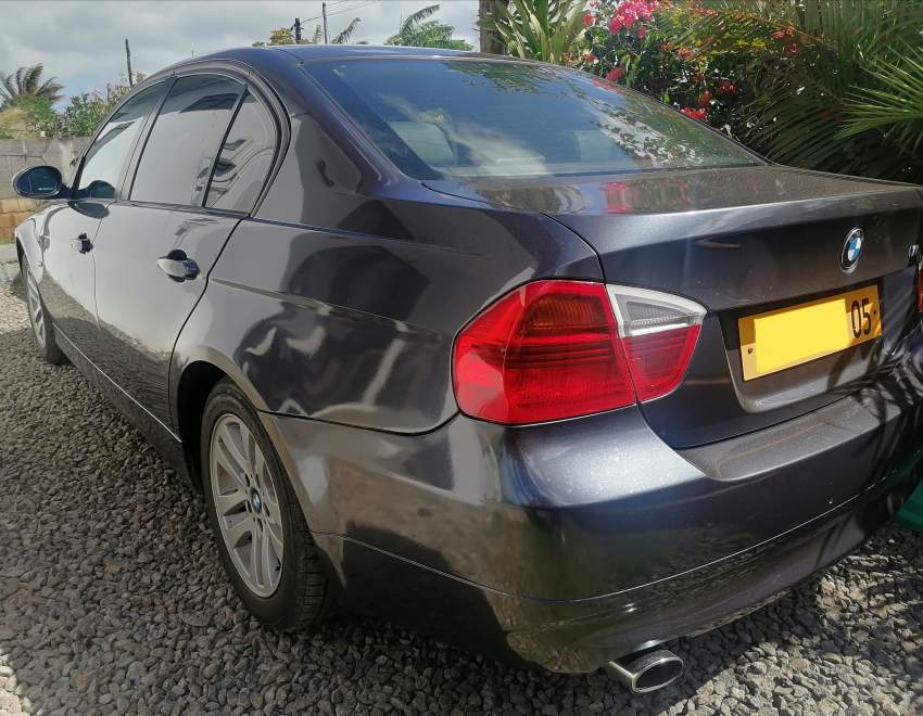 Bmw 320i year 2005  - 2 - Luxury Cars  on Aster Vender