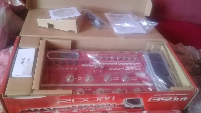 Bass effect - 1 - Processors, effects, etc  on Aster Vender