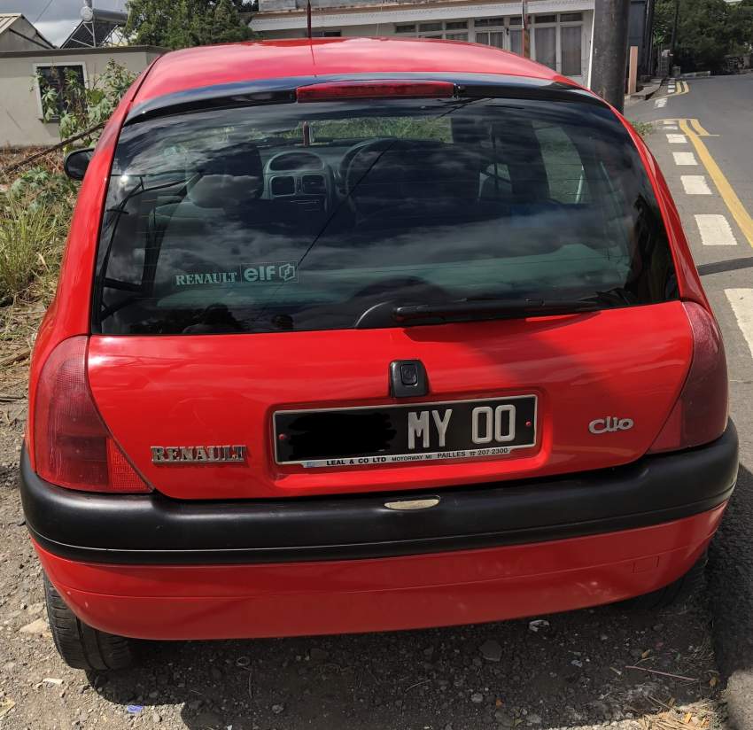 To sell - Renault Clio year 2000  - 1 - Family Cars  on Aster Vender