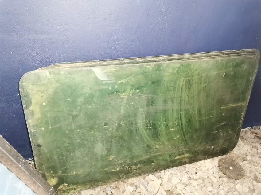 Bus side window pane - 1 - Spare Parts  on Aster Vender