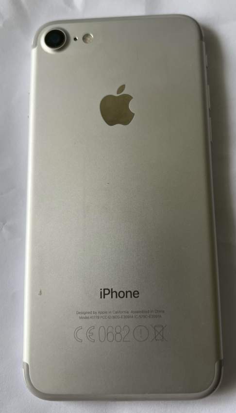 Iphone 7 128 GB like new  on Aster Vender