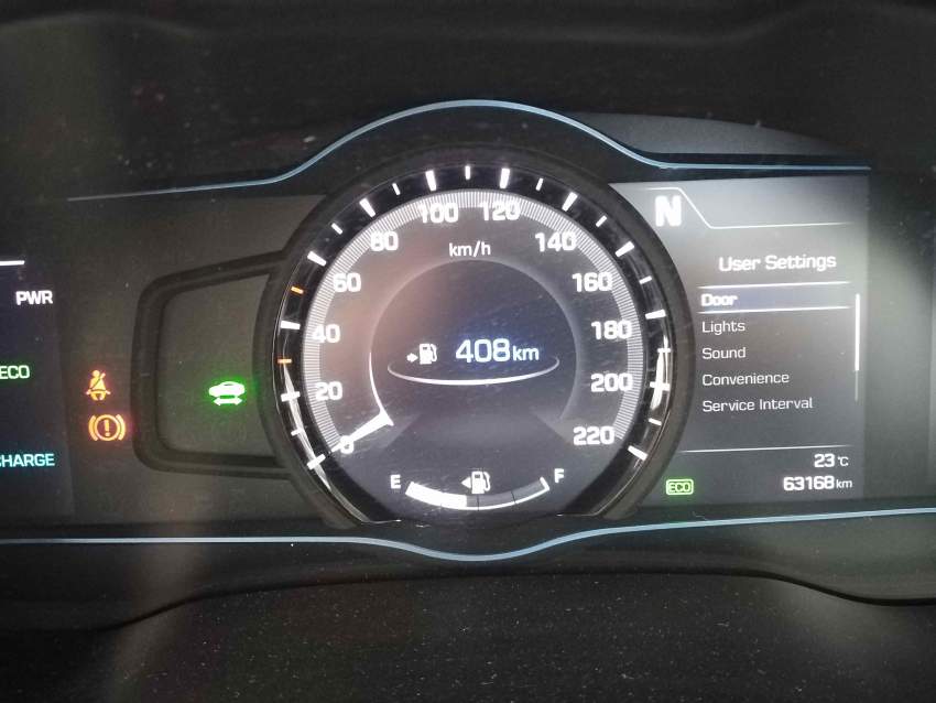 Vends Hyundai Ioniq Hybrid  - 9 - Family Cars  on Aster Vender