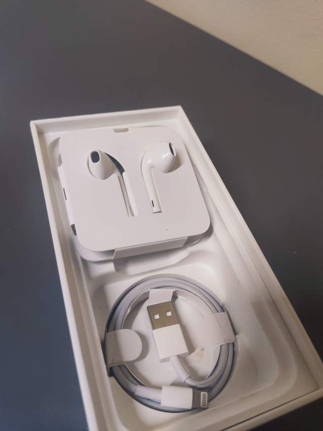 iPhone X 2656GB on Aster Vender