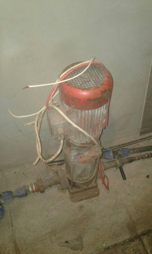 a vendre pompe a eau triphage contacter sur 57565953 - 0 - Other machines  on Aster Vender