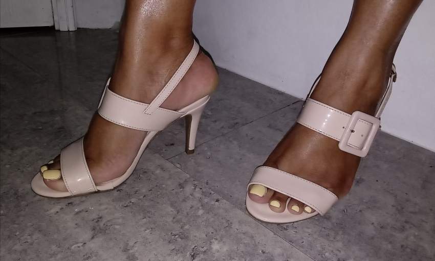 Chaussure Dame - 1 - Women's shoes (ballet, etc)  on Aster Vender