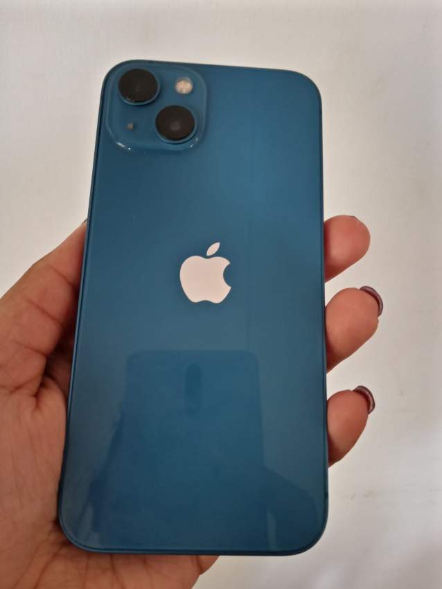 Iphone 13  - 2 - iPhones  on Aster Vender