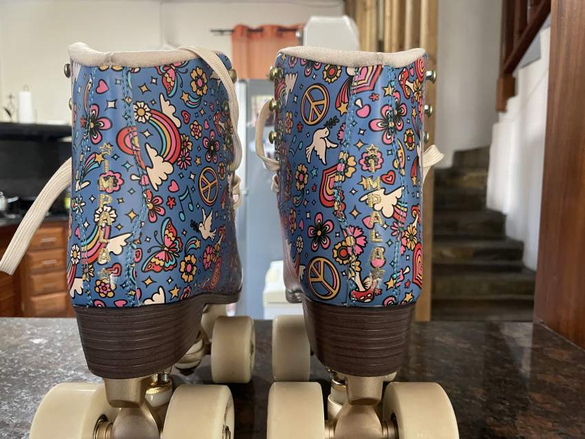 Impala Rollerskates - 2 - Roller skating  on Aster Vender