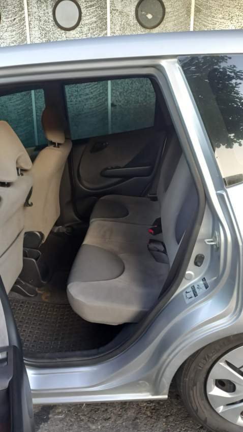 Voiture A vendre - 3 - Compact cars  on Aster Vender