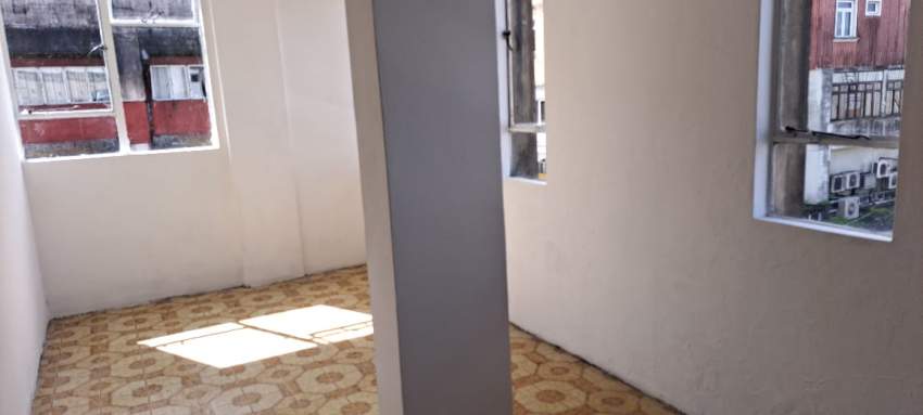 Curepipe – Commercial Space – Rental - 3 - Commercial Space  on Aster Vender