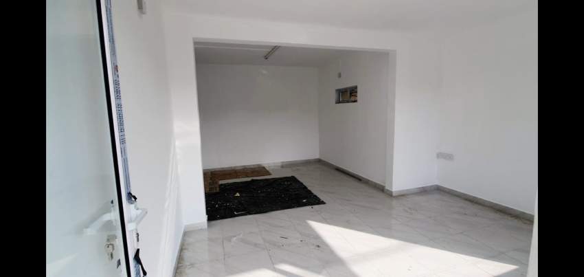 Residential and Commercial Building for Sale - Main Road of Vacoas - 6 - Building  on Aster Vender