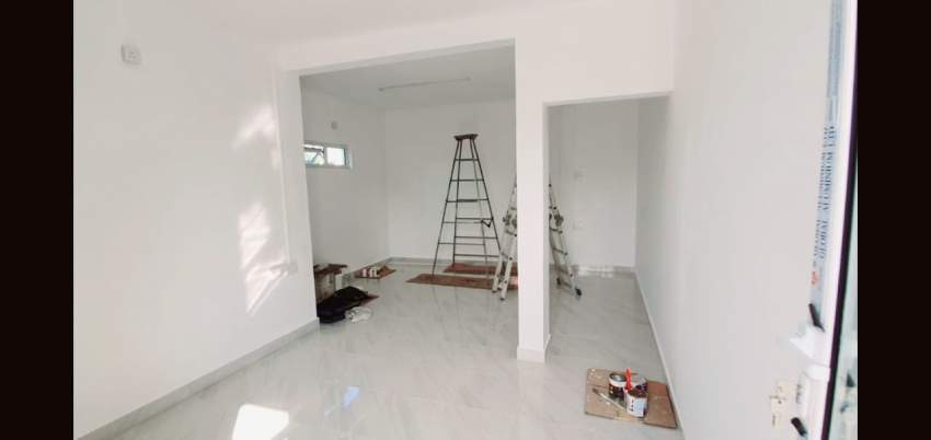 Residential and Commercial Building for Sale - Main Road of Vacoas - 2 - Building  on Aster Vender