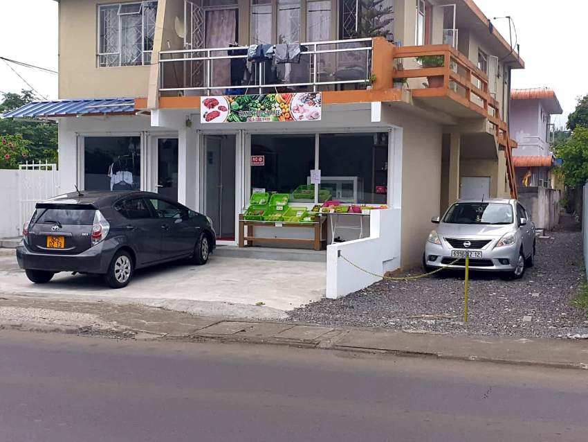 Residential and Commercial Building for Sale - Main Road of Vacoas - 4 - Building  on Aster Vender