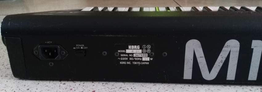 KORG M1 WORKSTATION ORIGINAL KEYBOARD SYNTHESIZER CLAVIER SYNTHÉTISEUR - 5 - Synthesizer  on Aster Vender