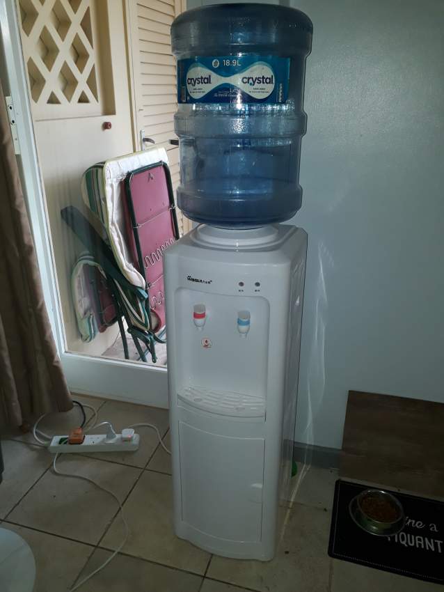 Fontaine à eau on Aster Vender