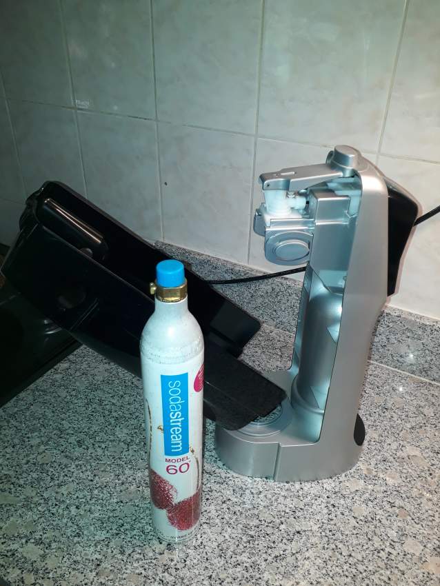 Machine à eau pétillante SodaStream Jet - 2 - Others  on Aster Vender