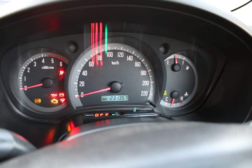 Isuzu 2.5 turbo - 3 - Pickup trucks (4x4 & 4x2)  on Aster Vender