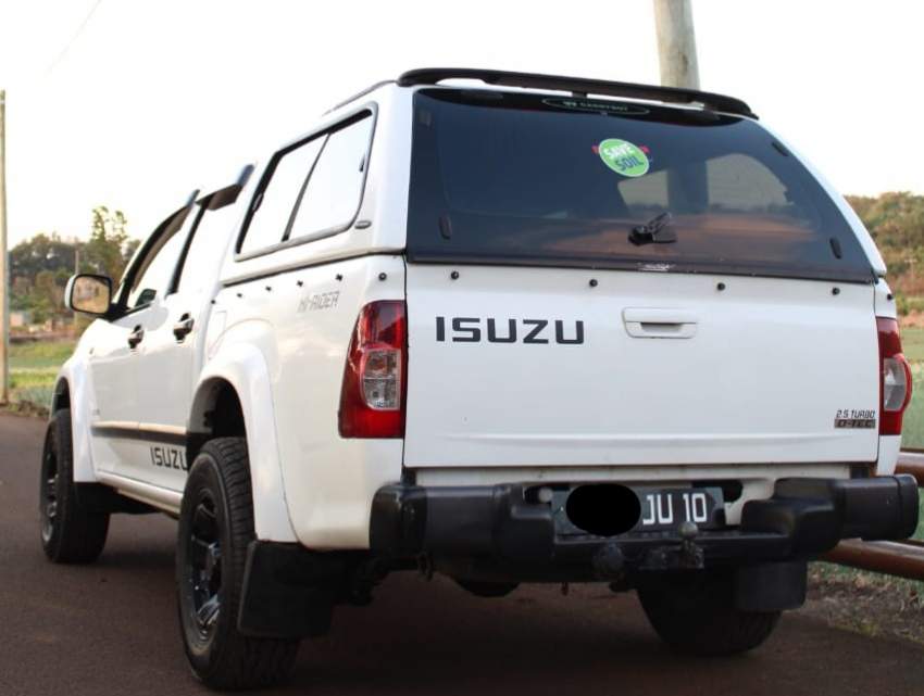 Isuzu 2.5 turbo - 2 - Pickup trucks (4x4 & 4x2)  on Aster Vender