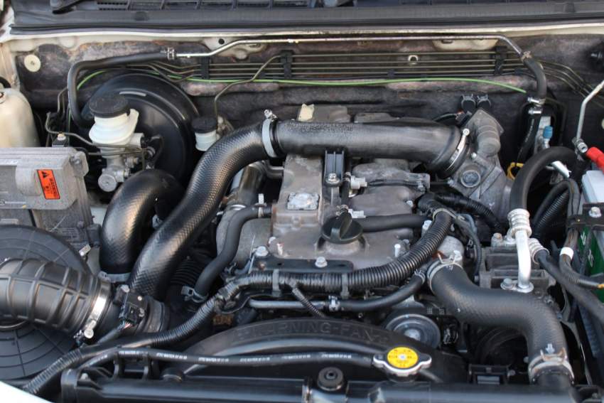 Isuzu 2.5 turbo - 5 - Pickup trucks (4x4 & 4x2)  on Aster Vender