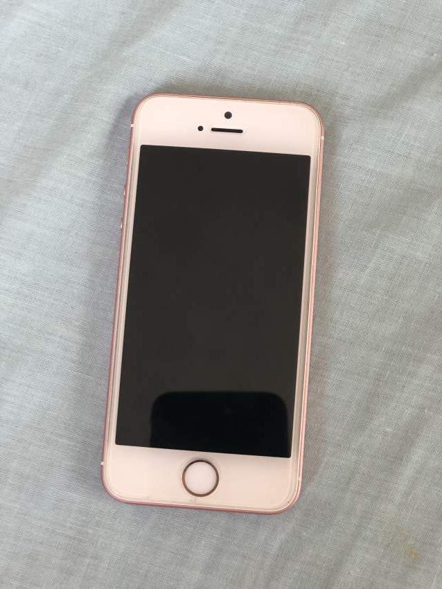 Iphone SE rosegold - 0 - iPhones  on Aster Vender