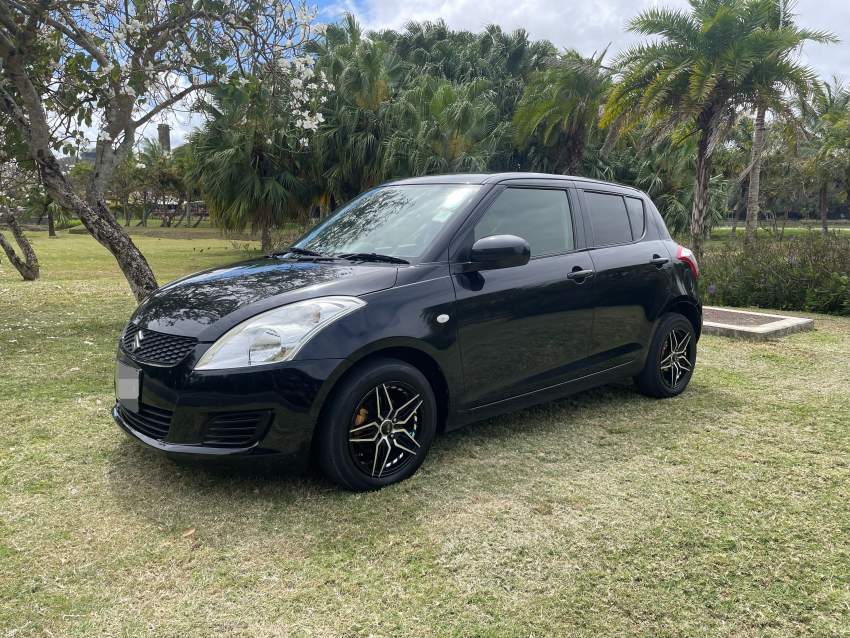 Suzuki Swift  - 2 - Compact cars  on Aster Vender