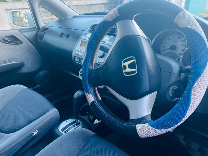 Honda Fit - 1 - Luxury Cars  on Aster Vender