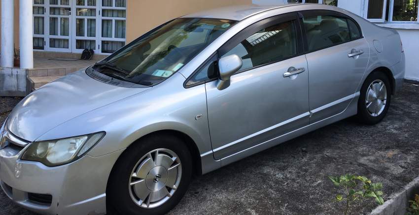 Honda Civic 2006 Hybrid - 6 - Family Cars  on Aster Vender