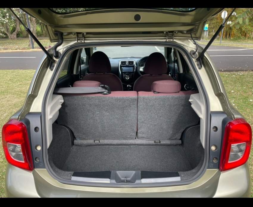 Nissan March  - 4 - Compact cars  on Aster Vender