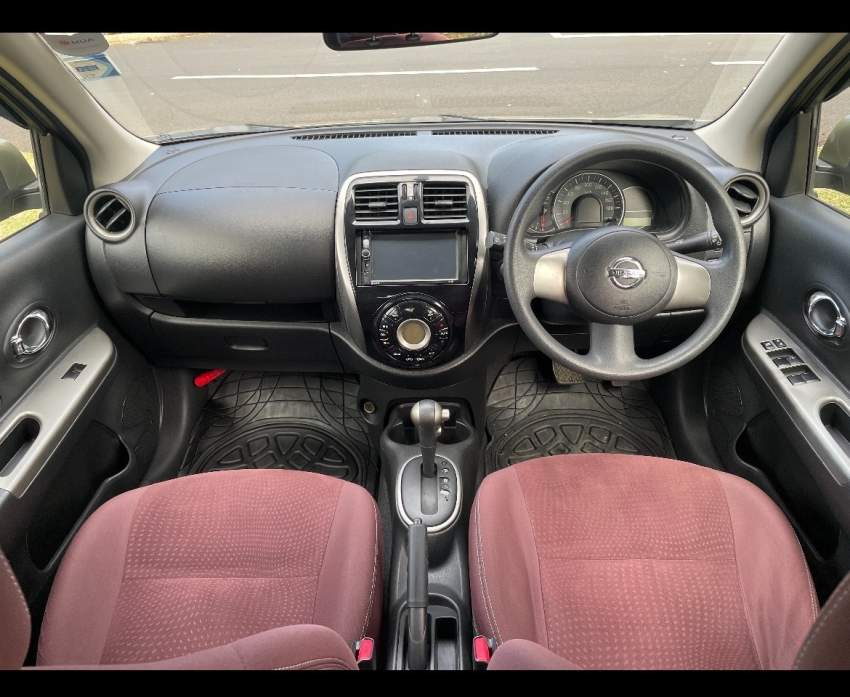Nissan March  - 3 - Compact cars  on Aster Vender