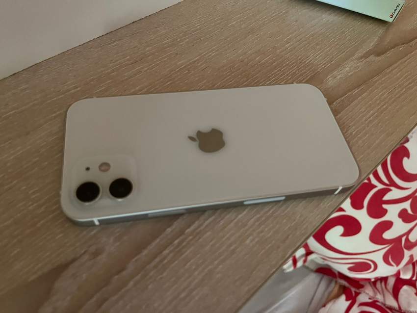 Iphone 12 - 5 - iPhones  on Aster Vender
