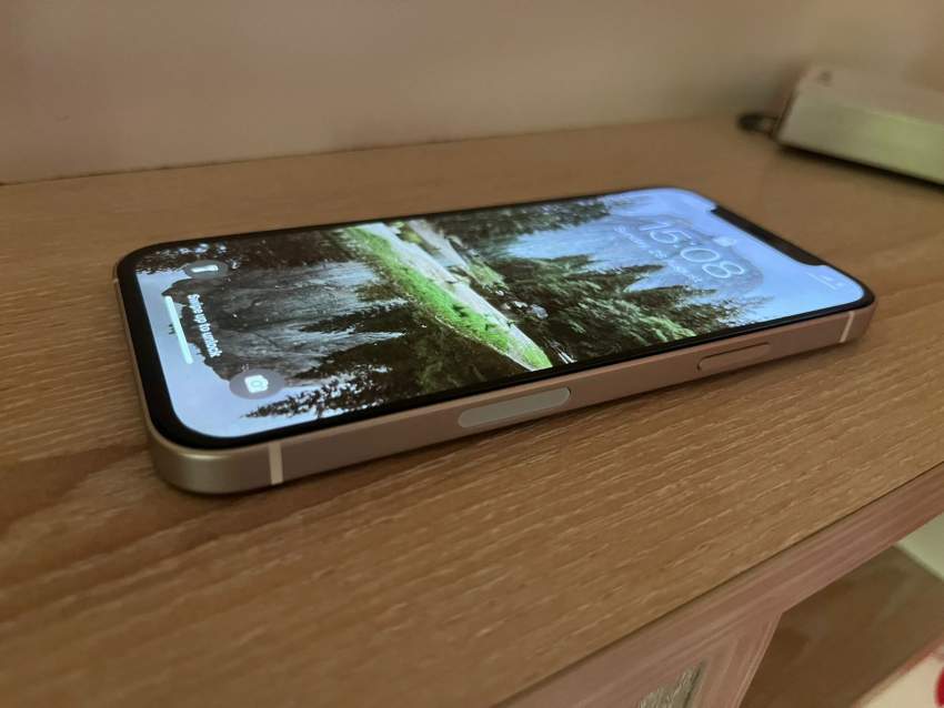 Iphone 12 - 4 - iPhones  on Aster Vender