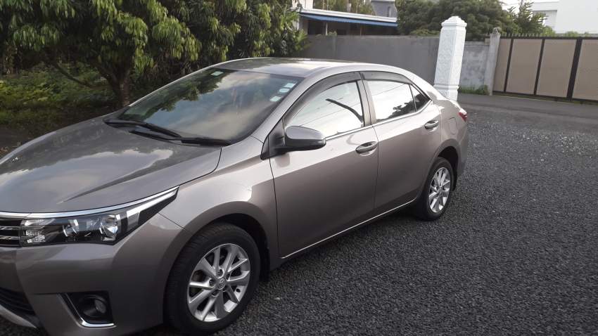 Toyota Corolla - 4 - Family Cars  on Aster Vender