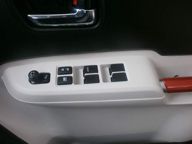 SUZUKI IGNIS YR SP 16 - 2 - Family Cars  on Aster Vender