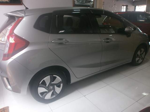 HOND FIT HYBRID F PACAKAGE - 1 - Family Cars  on Aster Vender