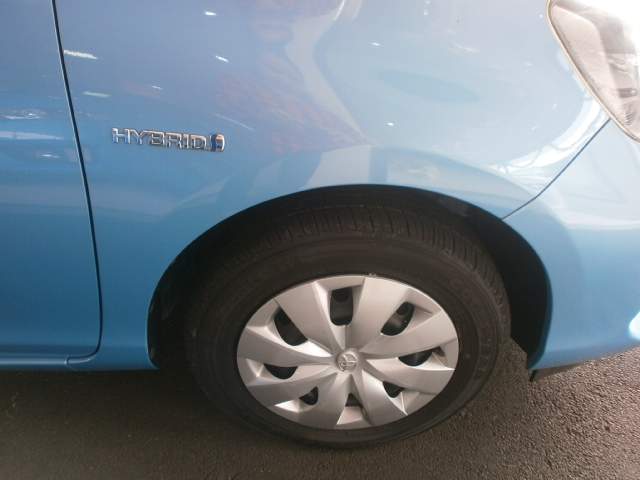 TOYOTA AQUA - 2 - Family Cars  on Aster Vender