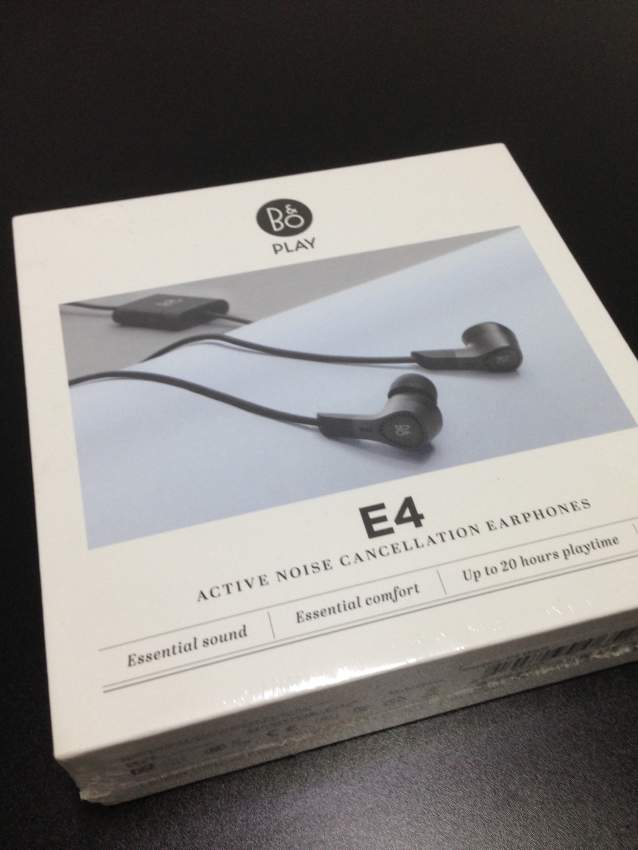 Bang & Olufsen Beoplay E4 Advanced Active Noise Cancelling Earphones