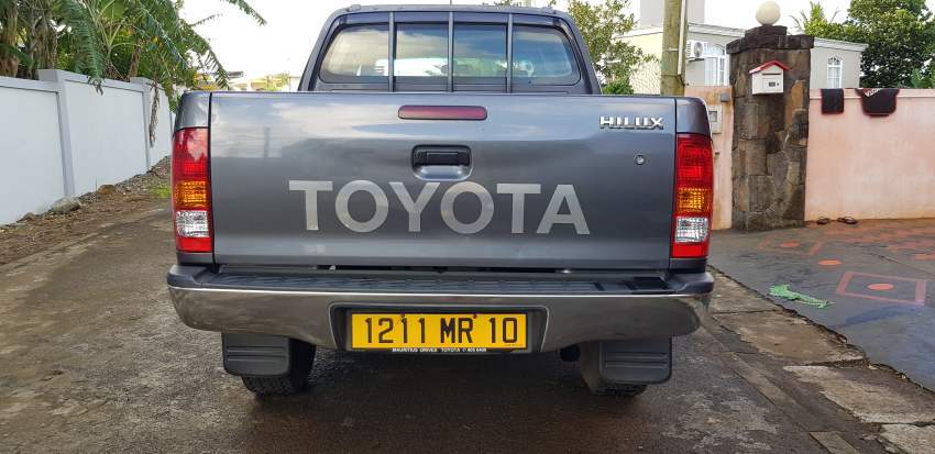 Toyota hilux 4x4  - 6 - Pickup trucks (4x4 & 4x2)  on Aster Vender