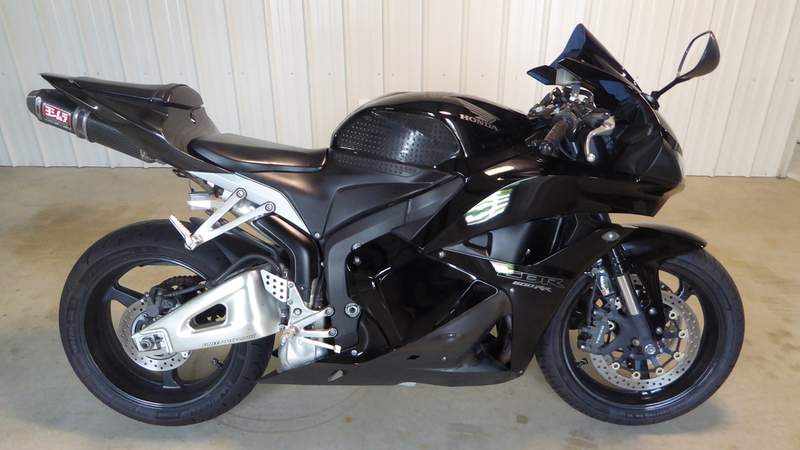 2011 Honda CBR 600RR - 0 - Sports Bike  on Aster Vender