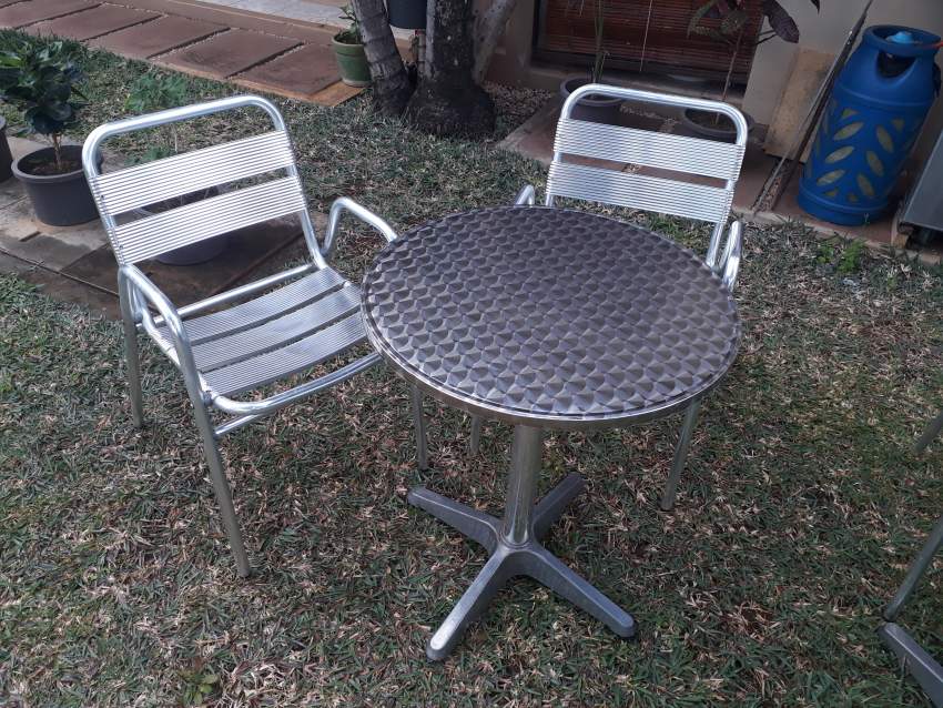 Tables et chaises de jardin (Set complet) - 1 - Garden Furniture  on Aster Vender