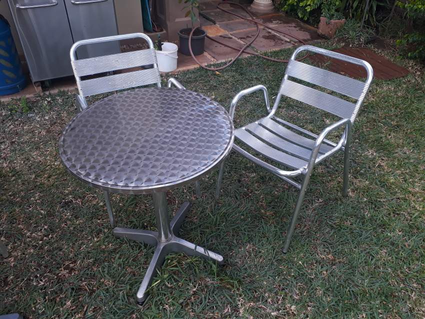 Tables et chaises de jardin (Set complet) - 2 - Garden Furniture  on Aster Vender