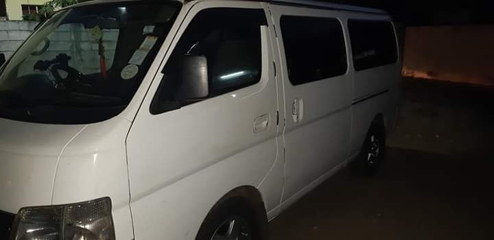 Nissan Van  - 2 - Passenger Van  on Aster Vender