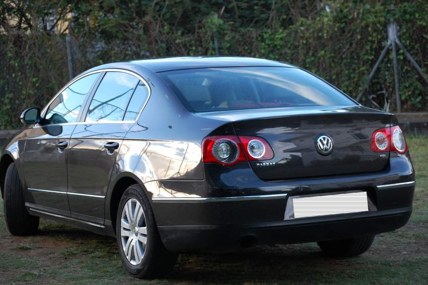 Volkswagen Passat Automatic leather inside YR 2008 - 2 - Luxury Cars  on Aster Vender