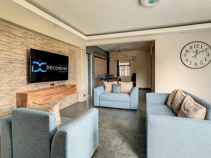 (Ref. MA7-630) Maison moderne avec un grand espace jardin - 2 - House  on Aster Vender