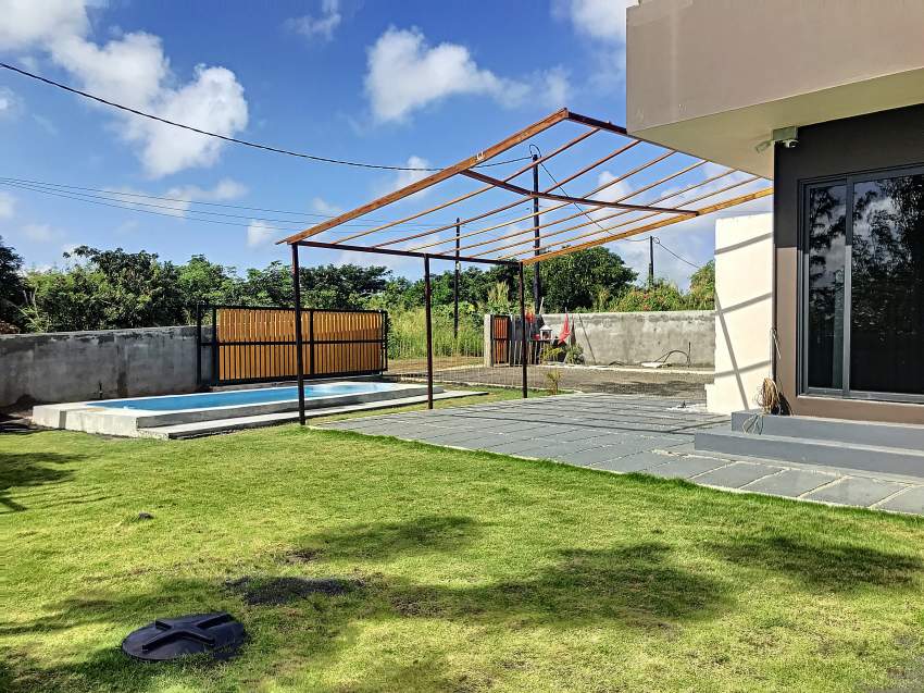 (Ref. MA7-630) Maison moderne avec un grand espace jardin - 1 - House  on Aster Vender