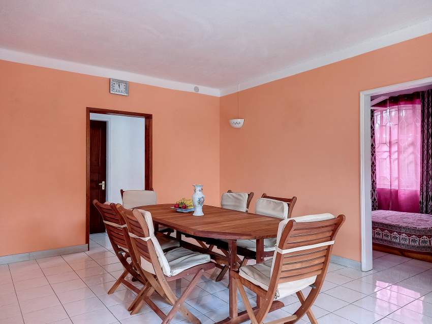 (Ref. MA7-730) Grande maison sur 3 niveaux de 4 appartements - 1 - House  on Aster Vender