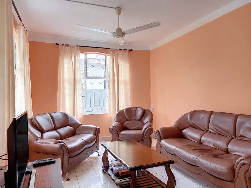 (Ref. MA7-730) Grande maison sur 3 niveaux de 4 appartements - 0 - House  on Aster Vender